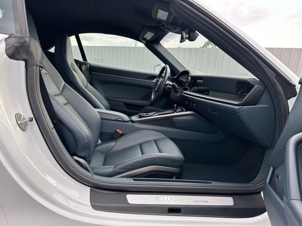 2022 Porsche 992 Carrera - Image 14 of 18