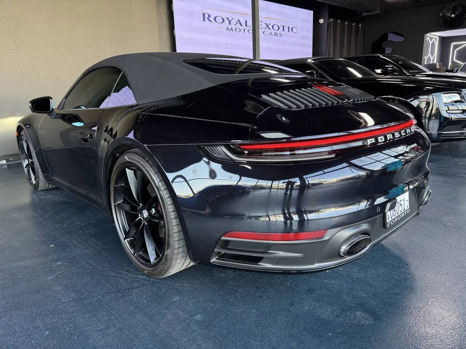 2022 Porsche 992 Carrera - Image 11 of 24