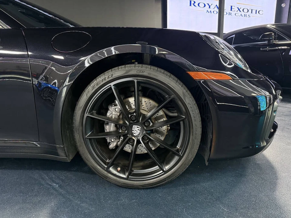 2022 Porsche 992 Carrera - Image 9 of 24