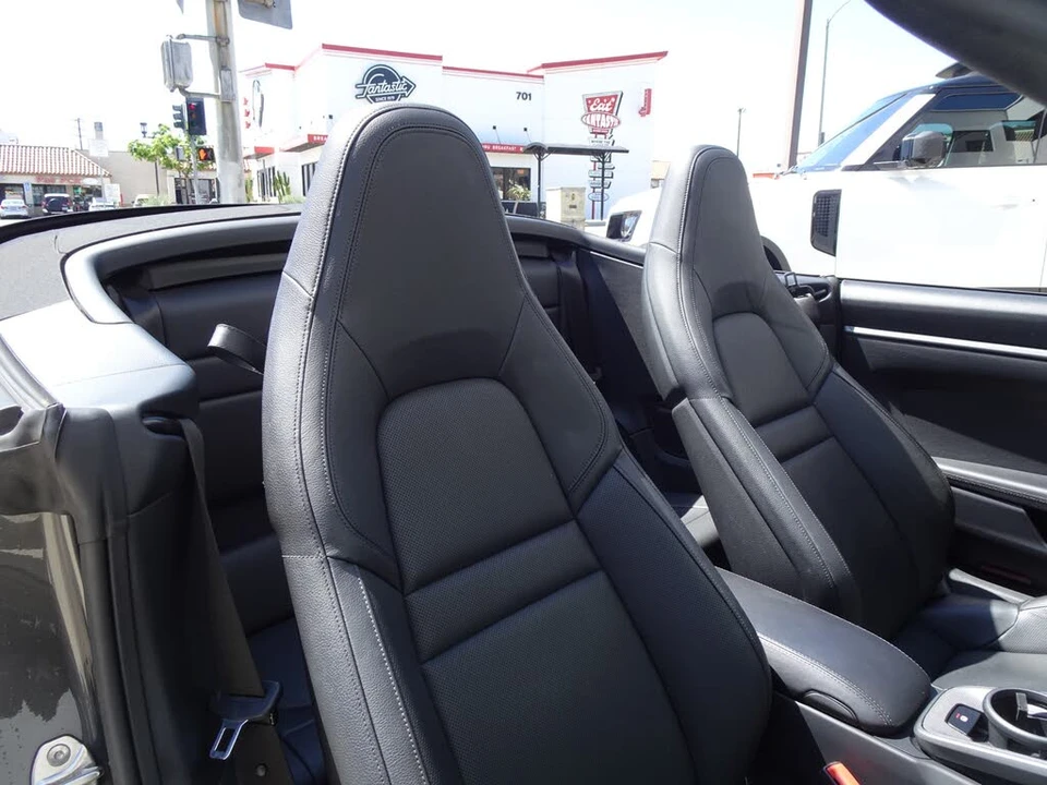 2022 Porsche 992 Carrera - Image 19 of 20