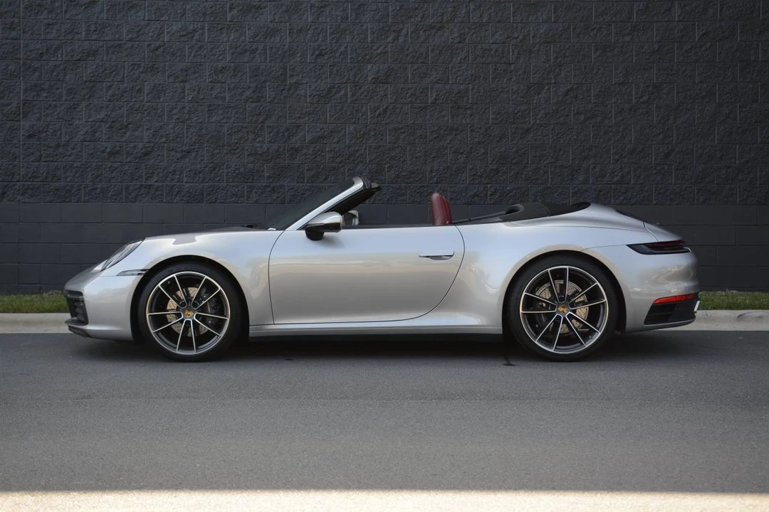 2022 Porsche 992 Carrera - Image 2 of 4
