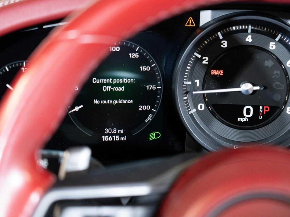 2022 Porsche 911 - Image 20 of 24