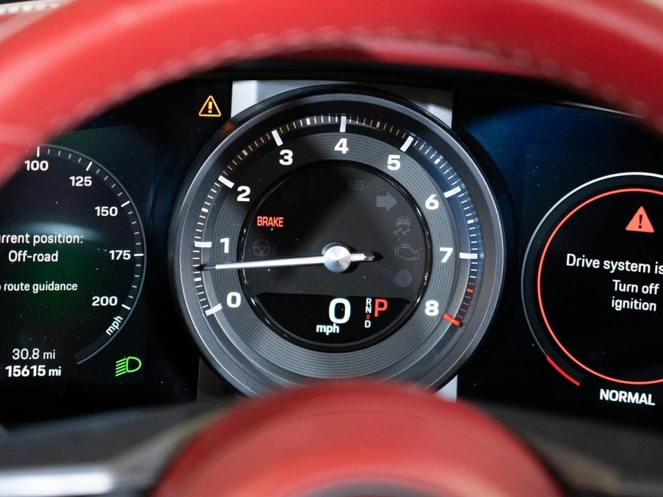 2022 Porsche 911 - Image 19 of 24