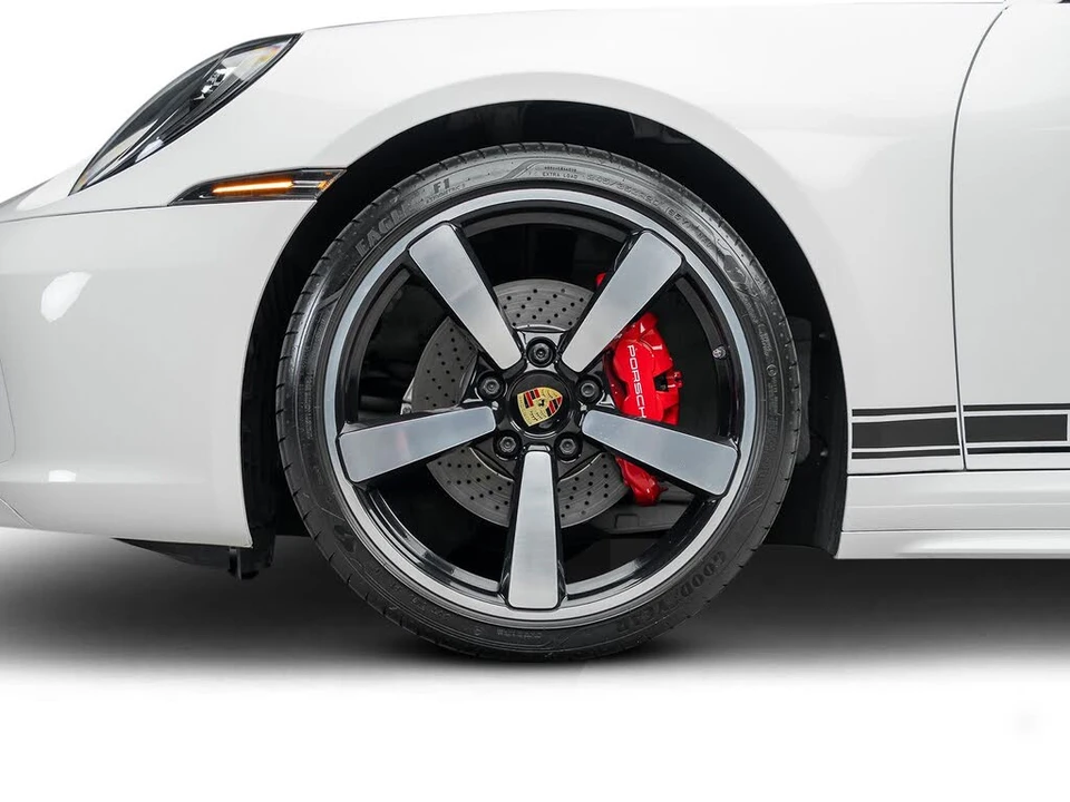 2022 Porsche 992 Carrera - Image 20 of 31