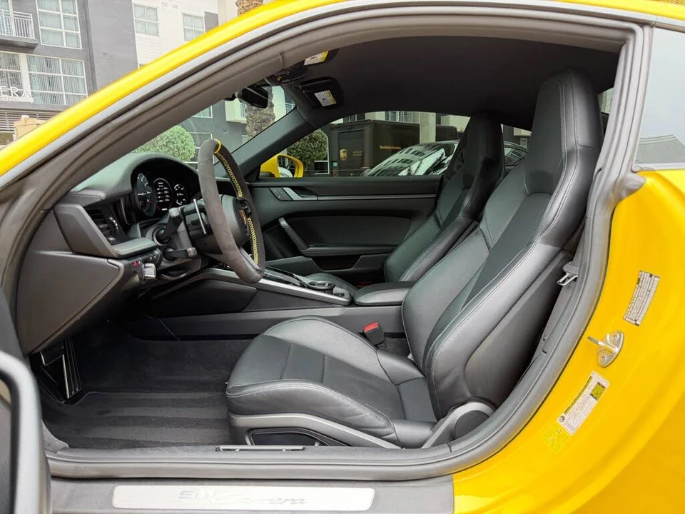 2022 Porsche 992 Carrera - Image 27 of 31