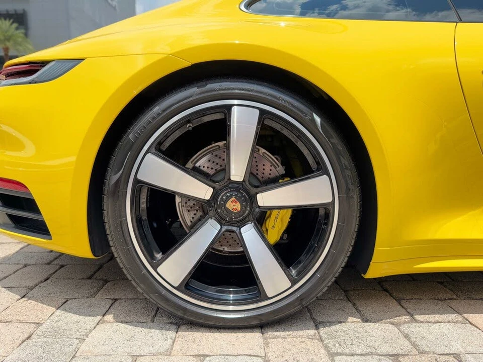 2022 Porsche 992 Carrera - Image 24 of 31