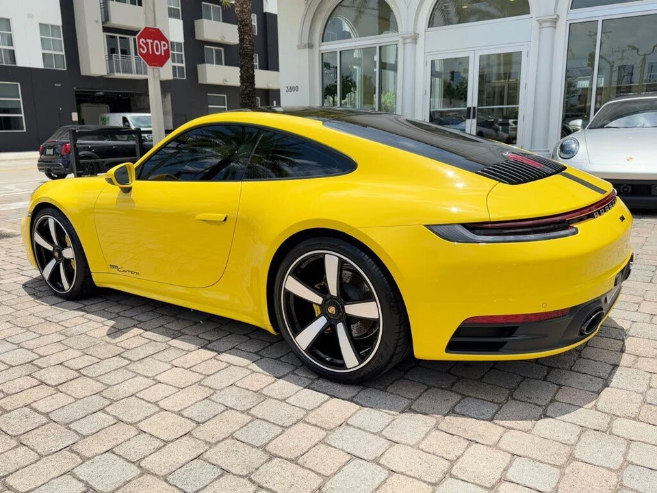 2022 Porsche 992 Carrera - Image 15 of 31