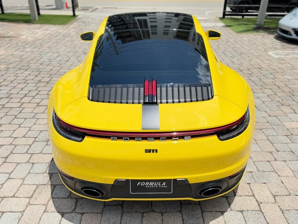 2022 Porsche 992 Carrera - Image 11 of 31