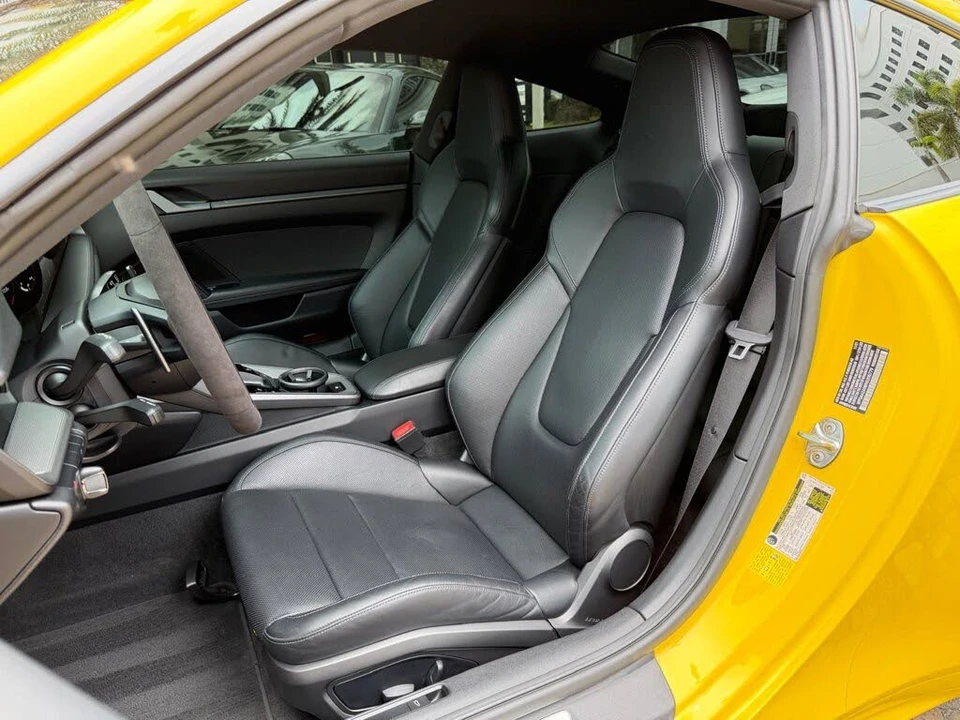2022 Porsche 992 Carrera - Image 28 of 31