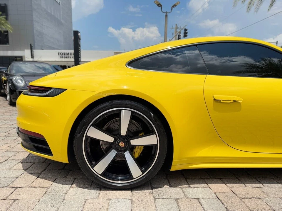 2022 Porsche 992 Carrera - Image 20 of 31