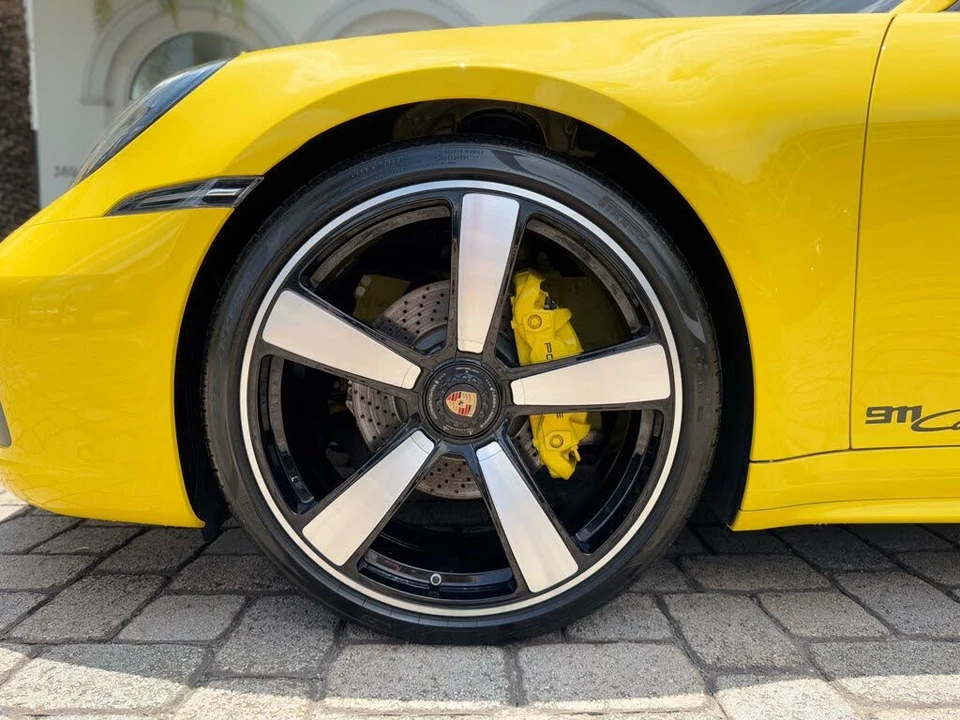 2022 Porsche 992 Carrera - Image 21 of 31