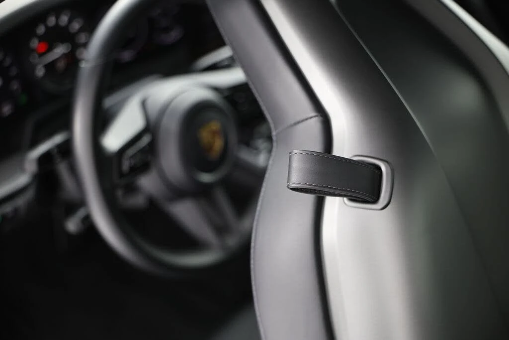 2022 Porsche 992 Carrera - Image 27 of 31