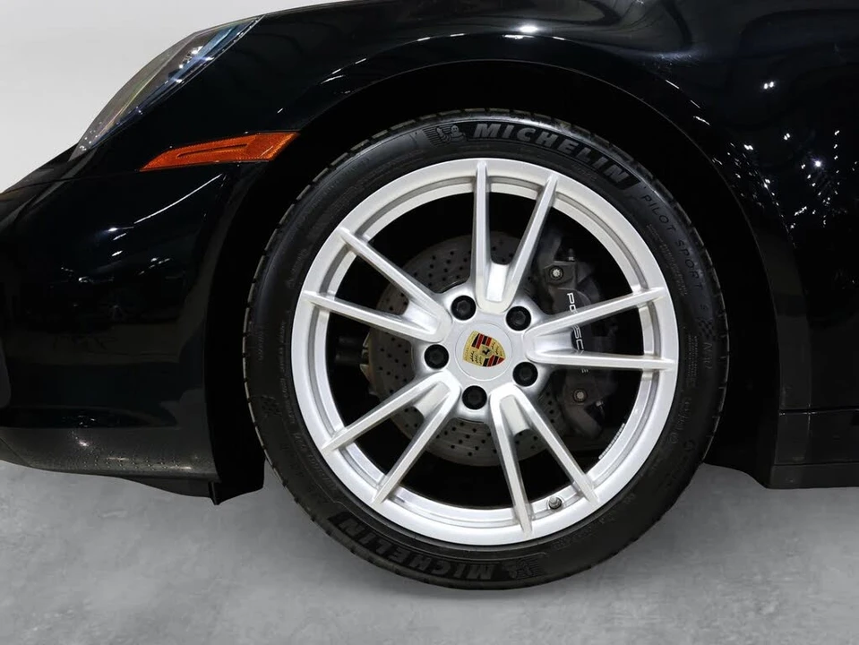 2022 Porsche 992 Carrera - Image 8 of 31