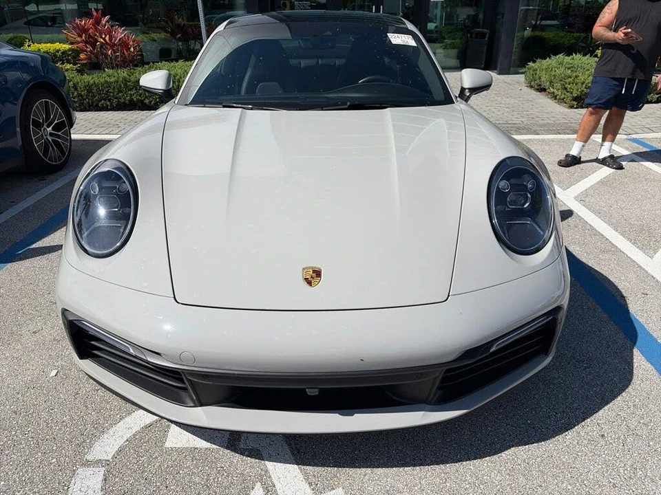 2022 Porsche 992 Carrera - Image 9 of 15