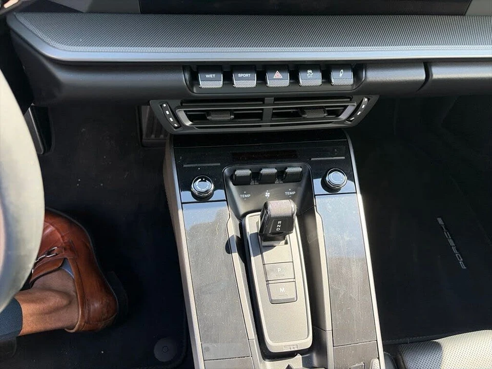 2022 Porsche 992 Carrera - Image 6 of 15
