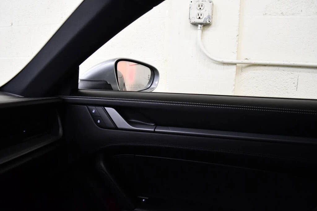 2022 Porsche 992 Carrera - Image 26 of 31