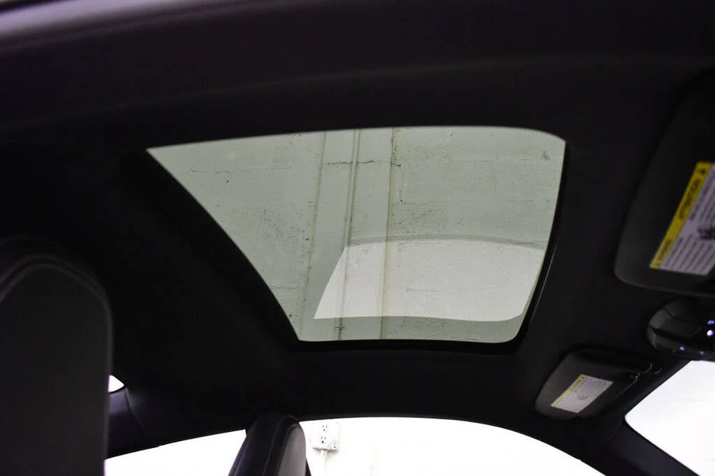 2022 Porsche 992 Carrera - Image 29 of 31