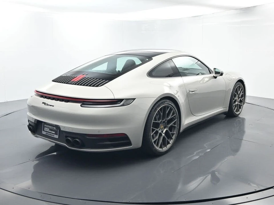 2022 Porsche 992 Carrera - Image 14 of 31