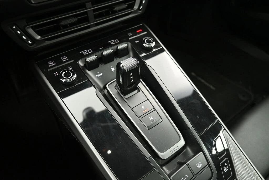 2022 Porsche 992 Carrera - Image 11 of 31