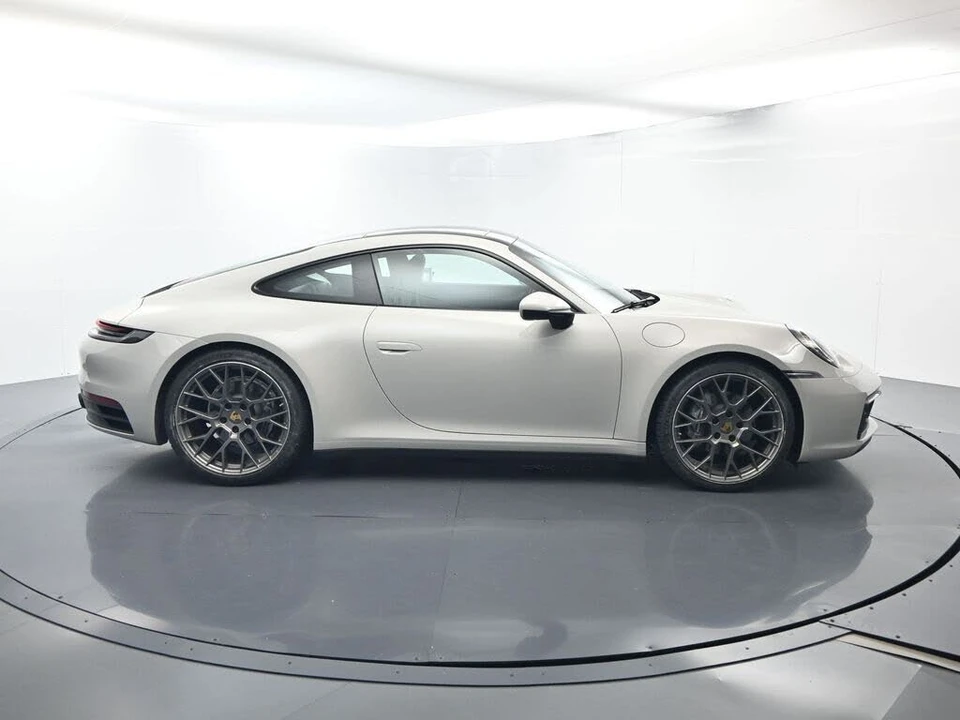 2022 Porsche 992 Carrera - Image 16 of 31