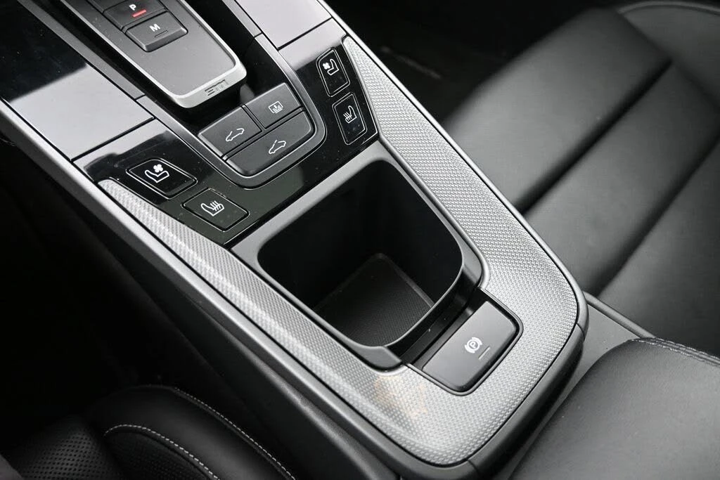 2022 Porsche 992 Carrera - Image 12 of 31