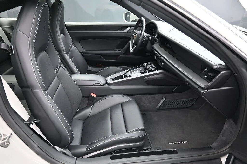 2022 Porsche 992 Carrera - Image 29 of 31