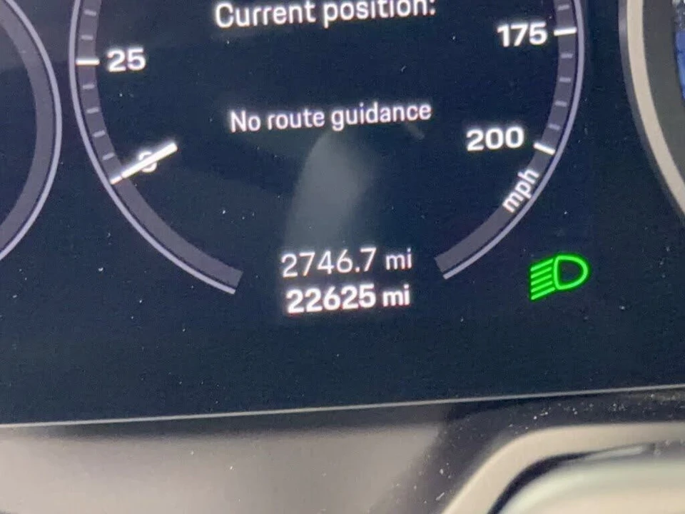 2022 Porsche 992 Carrera - Image 26 of 31
