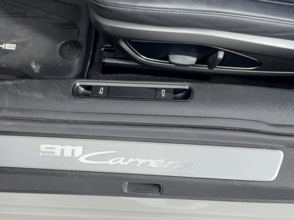 2022 Porsche 992 Carrera - Image 28 of 31