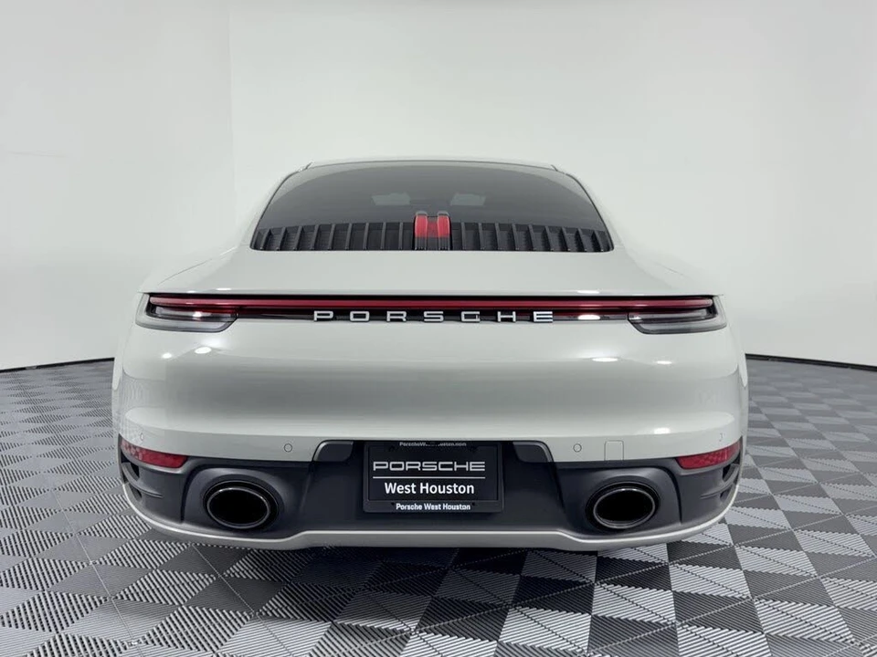 2022 Porsche 992 Carrera - Image 11 of 31