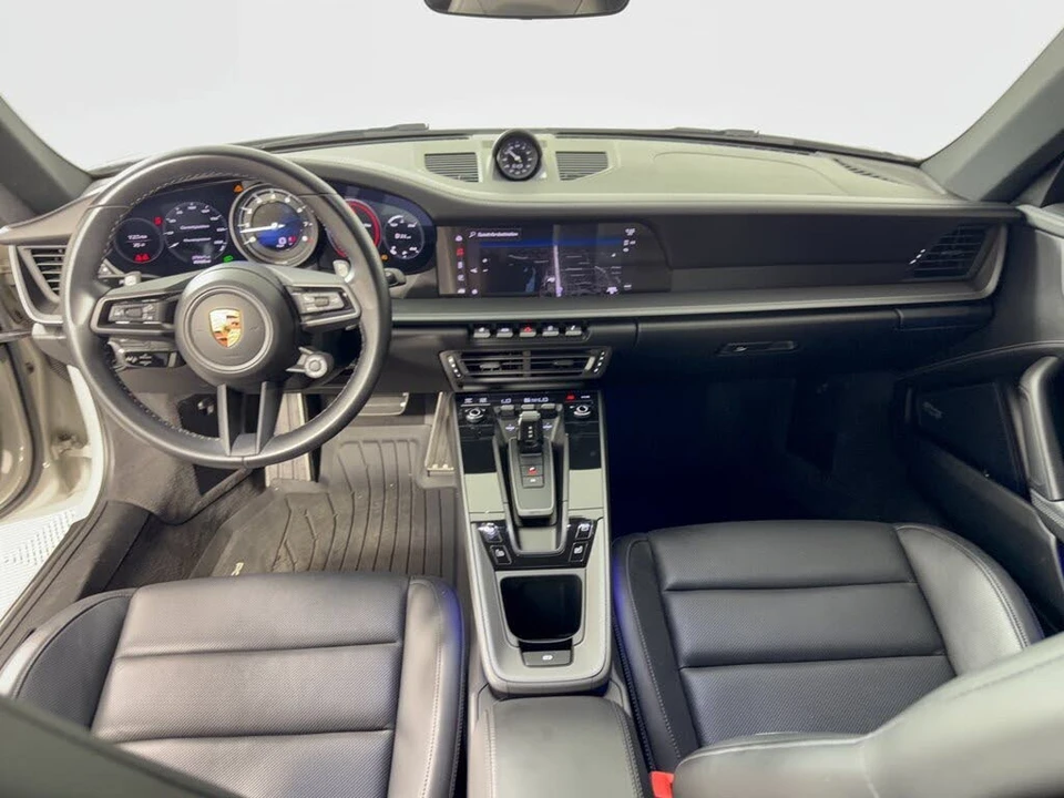 2022 Porsche 992 Carrera - Image 17 of 31
