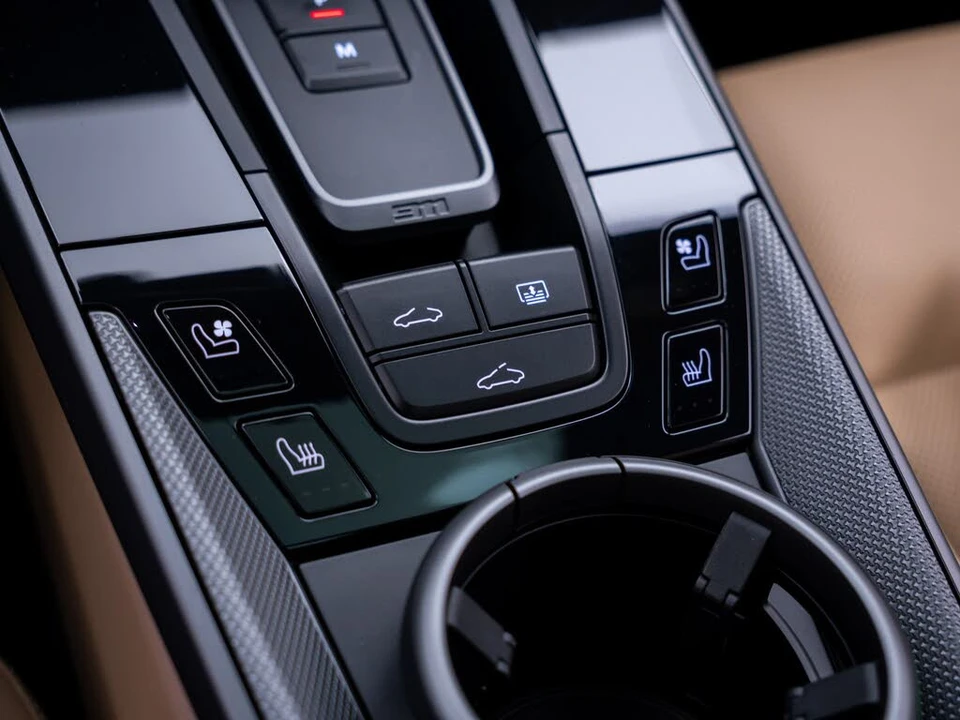 2022 Porsche 992 Carrera - Image 28 of 31