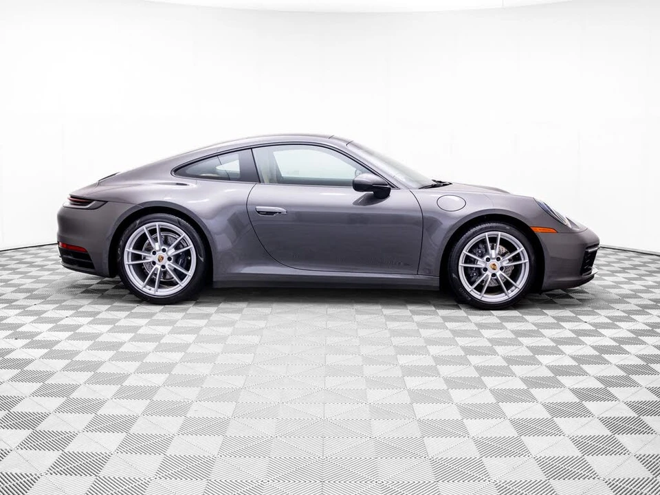2022 Porsche 992 Carrera - Image 6 of 31