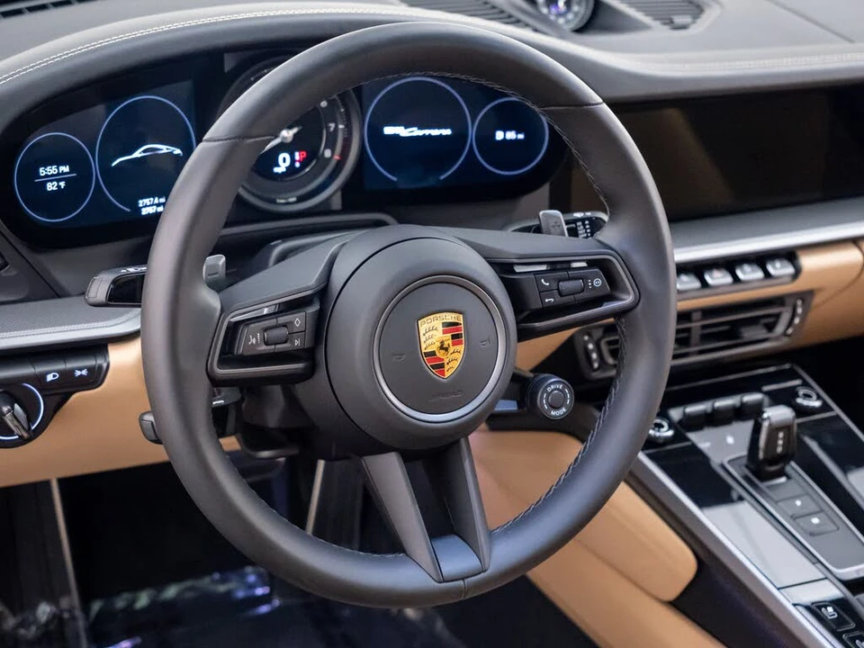 2022 Porsche 992 Carrera - Image 11 of 31