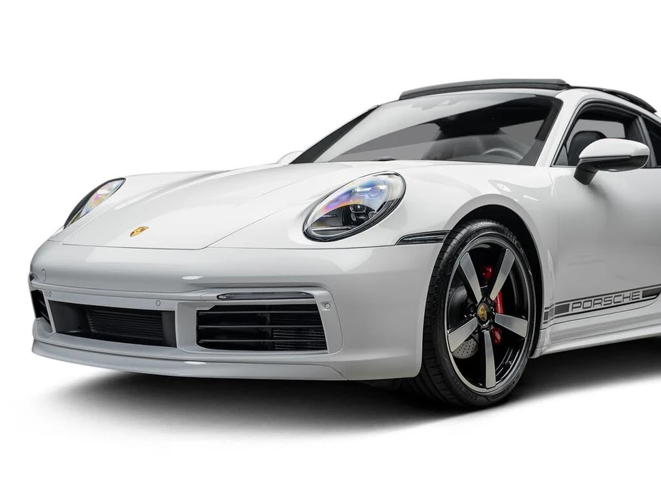 2022 Porsche 992 Carrera - Image 8 of 31
