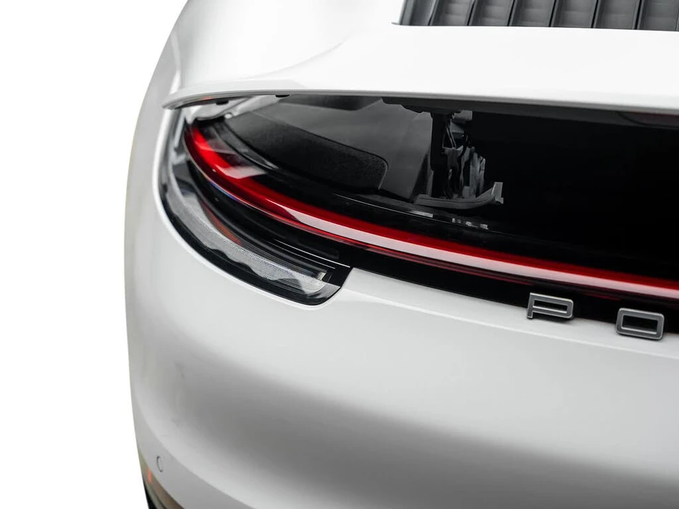 2022 Porsche 992 Carrera - Image 12 of 31