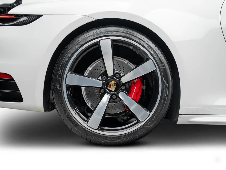 2022 Porsche 992 Carrera - Image 29 of 31