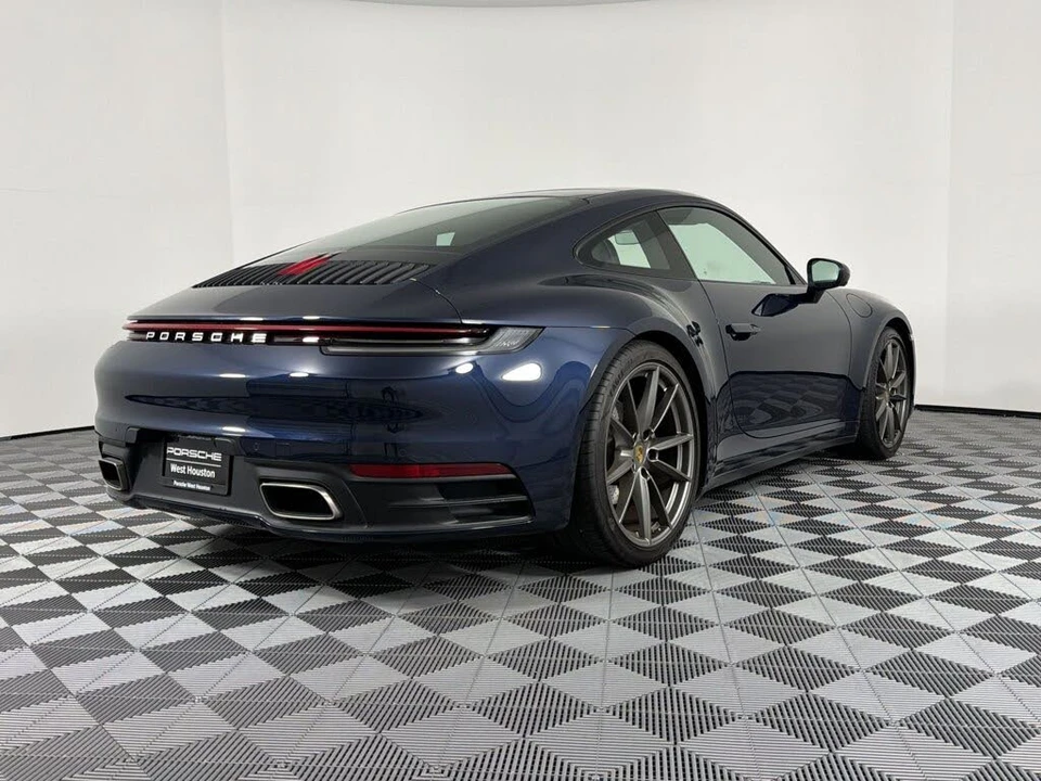 2022 Porsche 992 Carrera - Image 9 of 30
