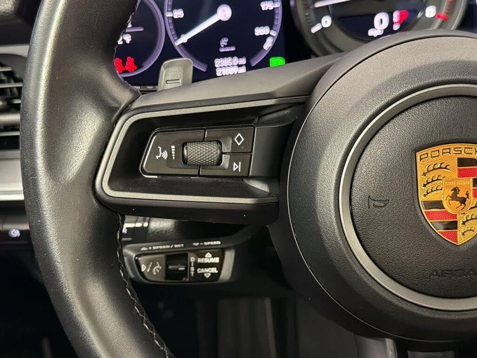 2022 Porsche 992 Carrera - Image 15 of 30
