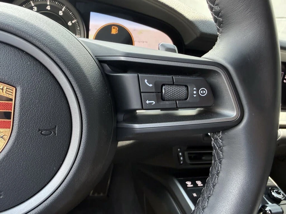 2022 Porsche 992 Carrera - Image 19 of 25