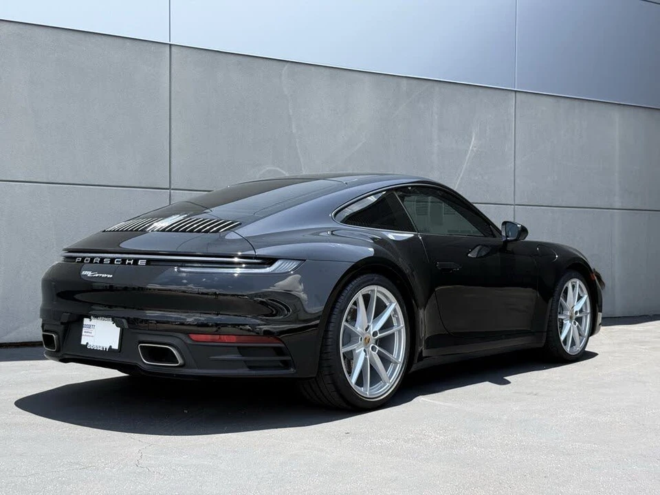 2022 Porsche 992 Carrera - Image 11 of 25