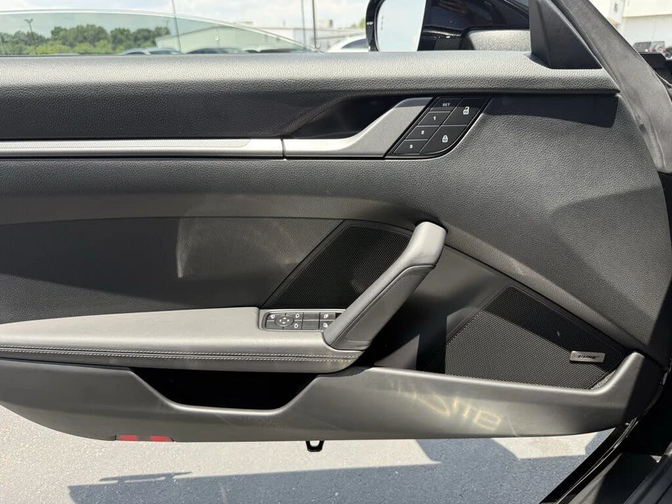 2022 Porsche 992 Carrera - Image 18 of 25