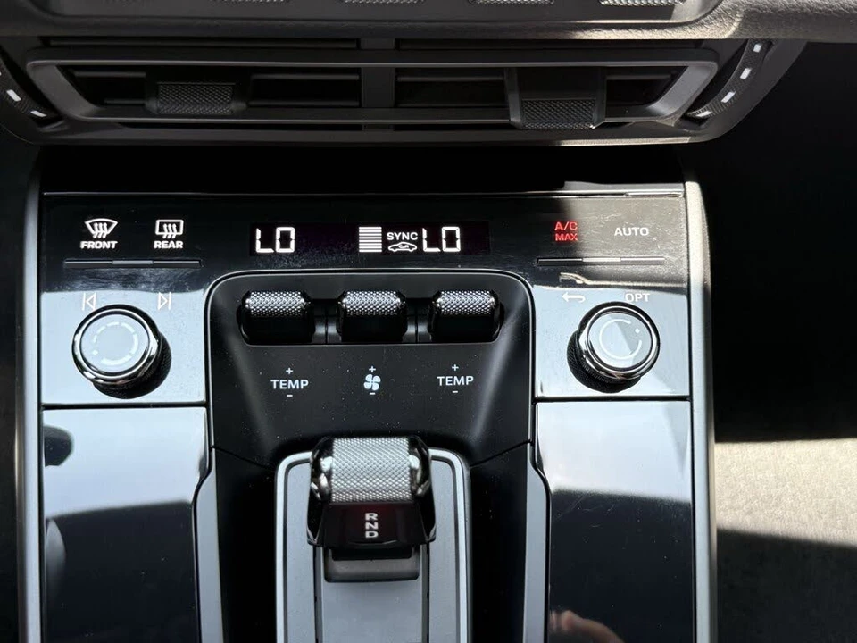 2022 Porsche 992 Carrera - Image 20 of 25