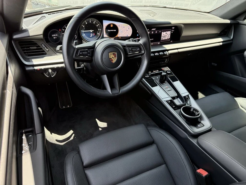 2022 Porsche 992 Carrera - Image 4 of 25