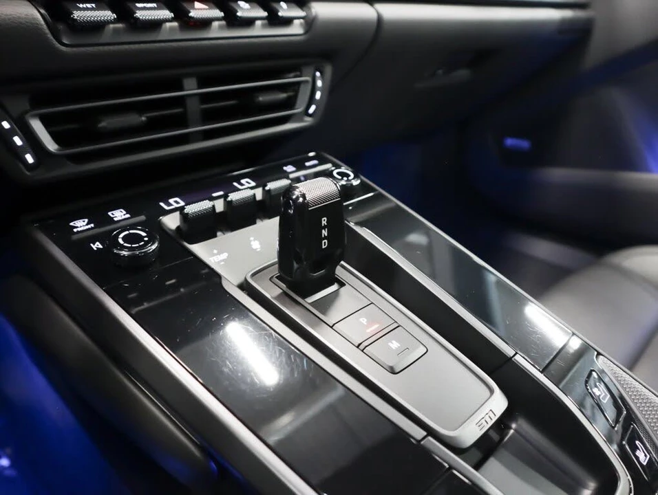 2022 Porsche 992 Carrera - Image 15 of 31