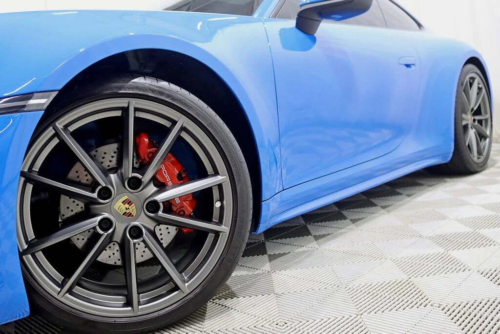 2022 Porsche 992 Carrera - Image 4 of 31