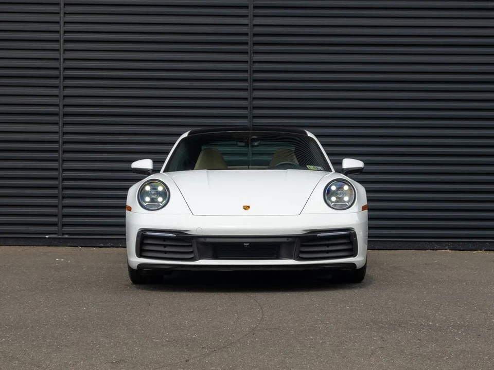2022 Porsche 992 Carrera - Image 11 of 31