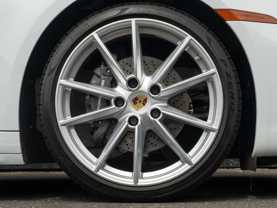 2022 Porsche 992 Carrera - Image 15 of 31