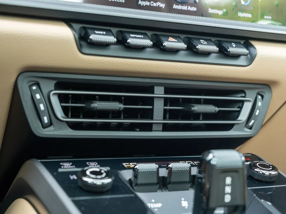 2022 Porsche 992 Carrera - Image 30 of 31