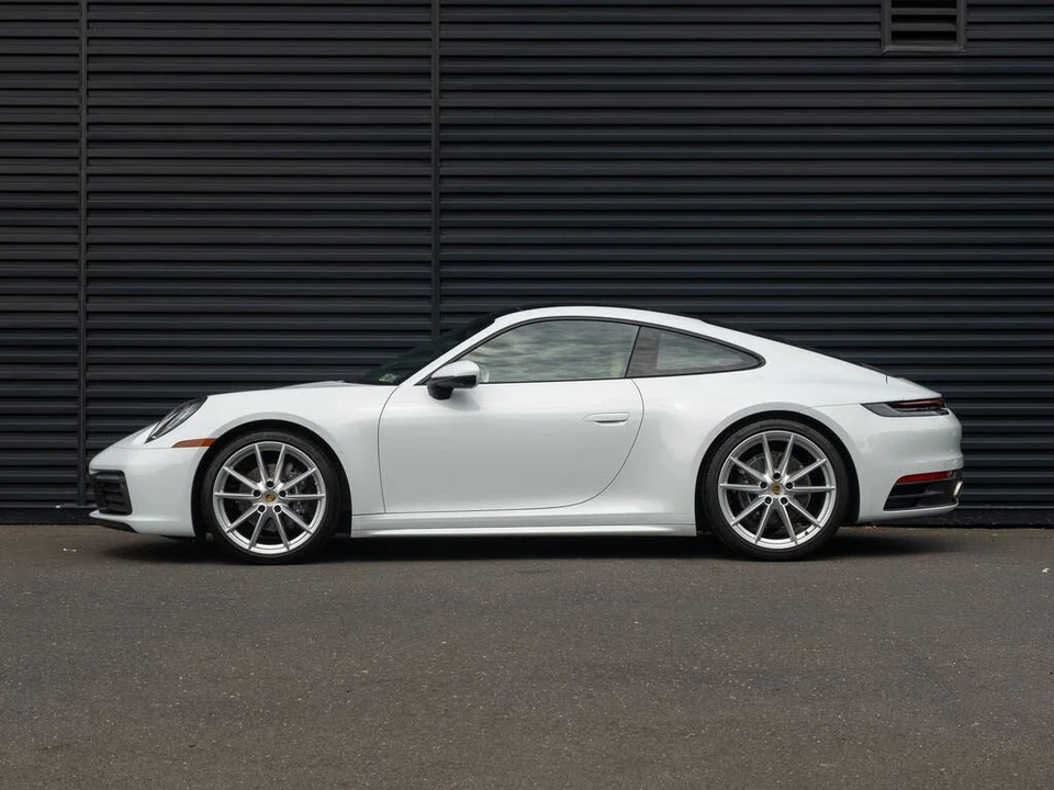 2022 Porsche 992 Carrera - Image 2 of 31