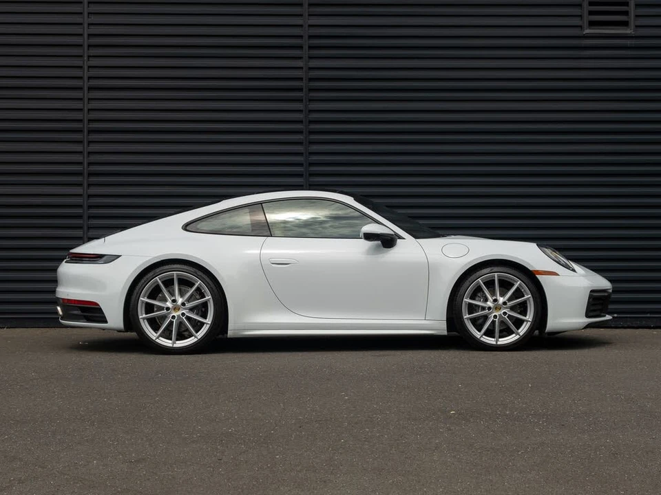 2022 Porsche 992 Carrera - Image 9 of 31